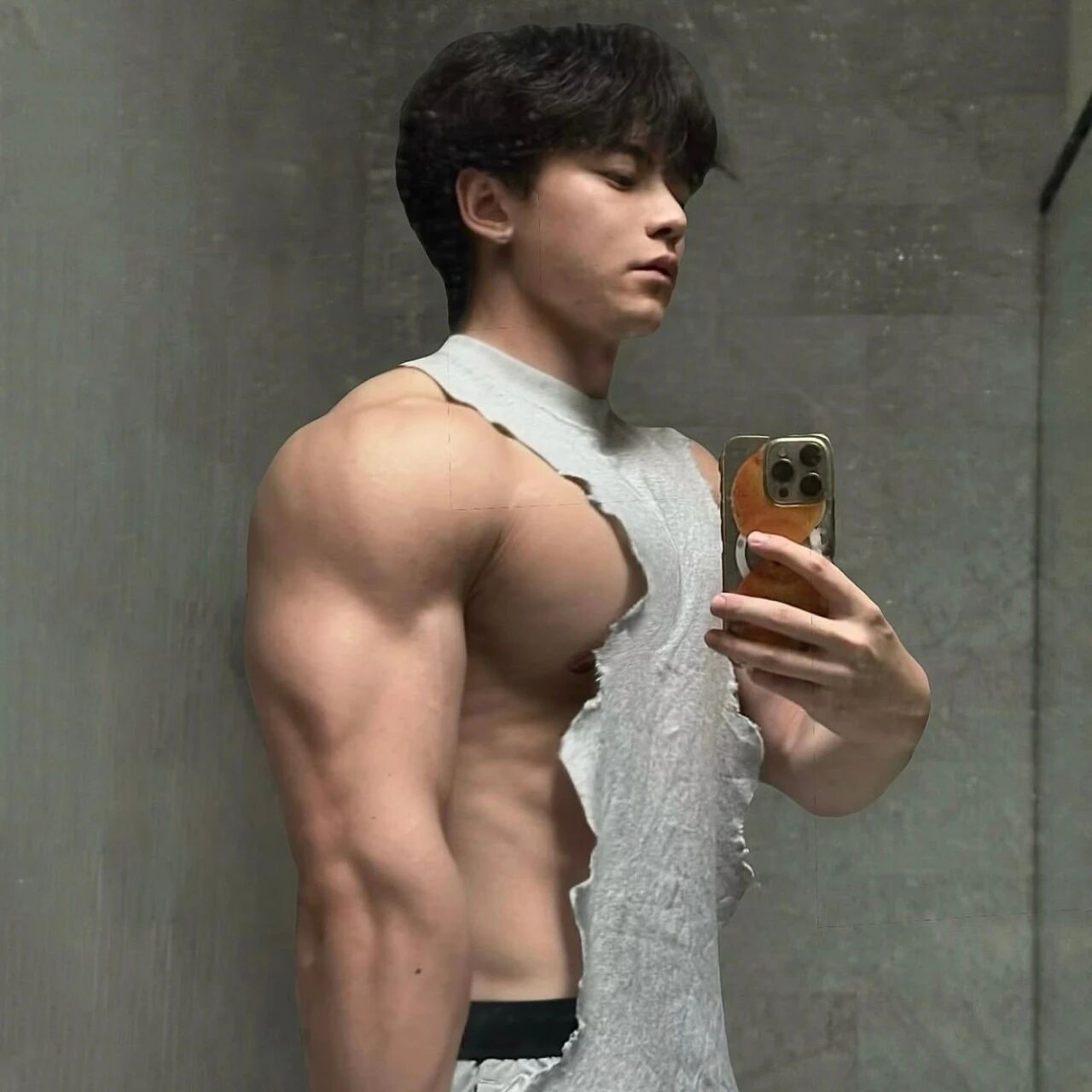 抽烟男太痞了！可口大面团胸肌！倒三角骑行男！斯文白袜体育生！| 鉴定网络热门帅哥