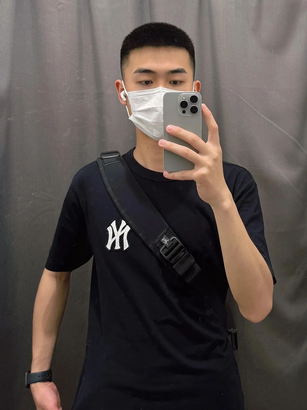 男生剪“两边推光”发型真的超帅，试试这 3 款，潮流又百搭！