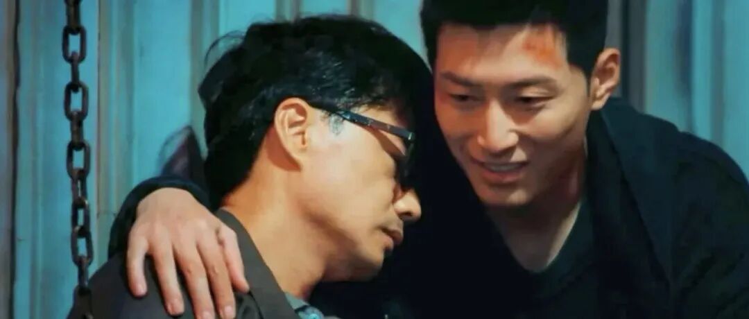 曾被采访的 192CM 哈尔滨篮球裁判小哥，沐浴照流出！