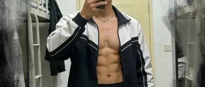 曾被采访的 192CM 哈尔滨篮球裁判小哥，沐浴照流出！