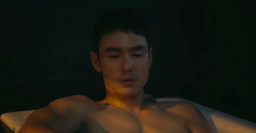 泡温泉偶遇阮经天，赤诚相见，被男网友问疯了！