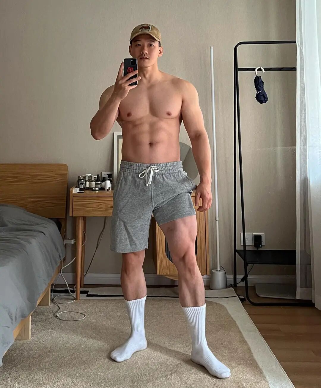 网红小哥直播间卖自己的倒模玩具,网友:没见过怎么知道是不是本人的? 网红小哥直播间卖自己的倒模玩具,网友:没见过怎么知道是不是本人的?