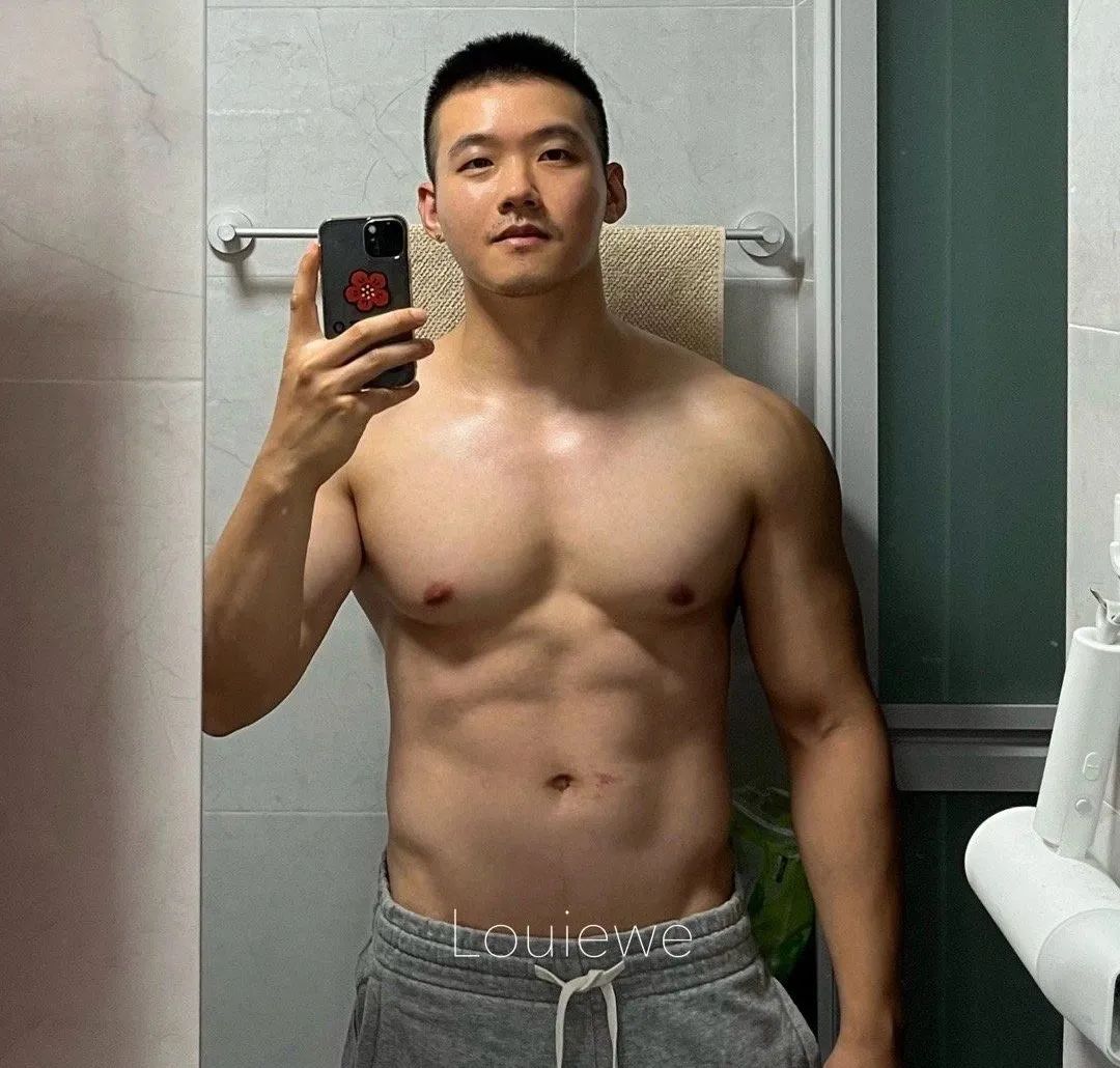 网红小哥直播间卖自己的倒模玩具,网友:没见过怎么知道是不是本人的? 网红小哥直播间卖自己的倒模玩具,网友:没见过怎么知道是不是本人的?