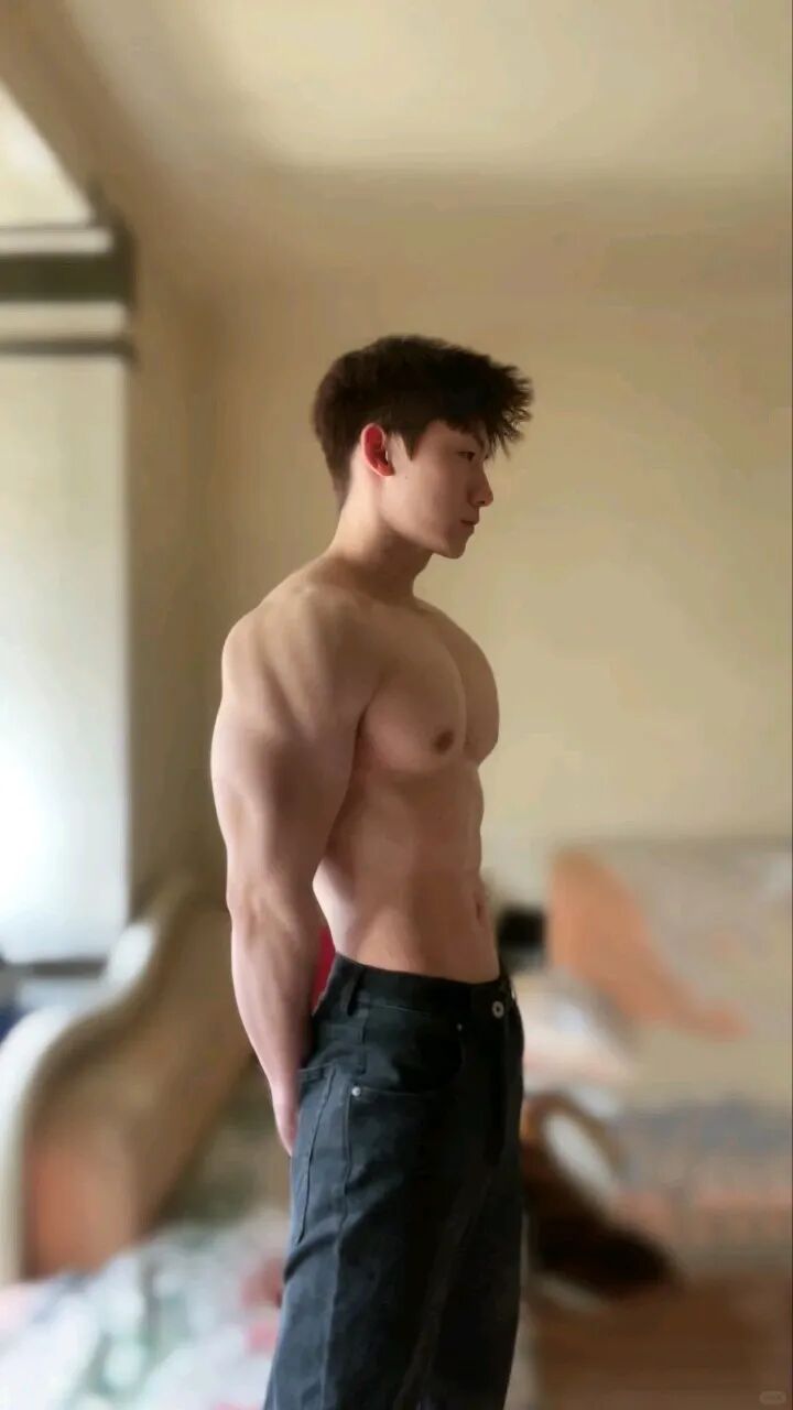 能连续完成 100 天训练计划，才是现实世界的 SSS 级成就者