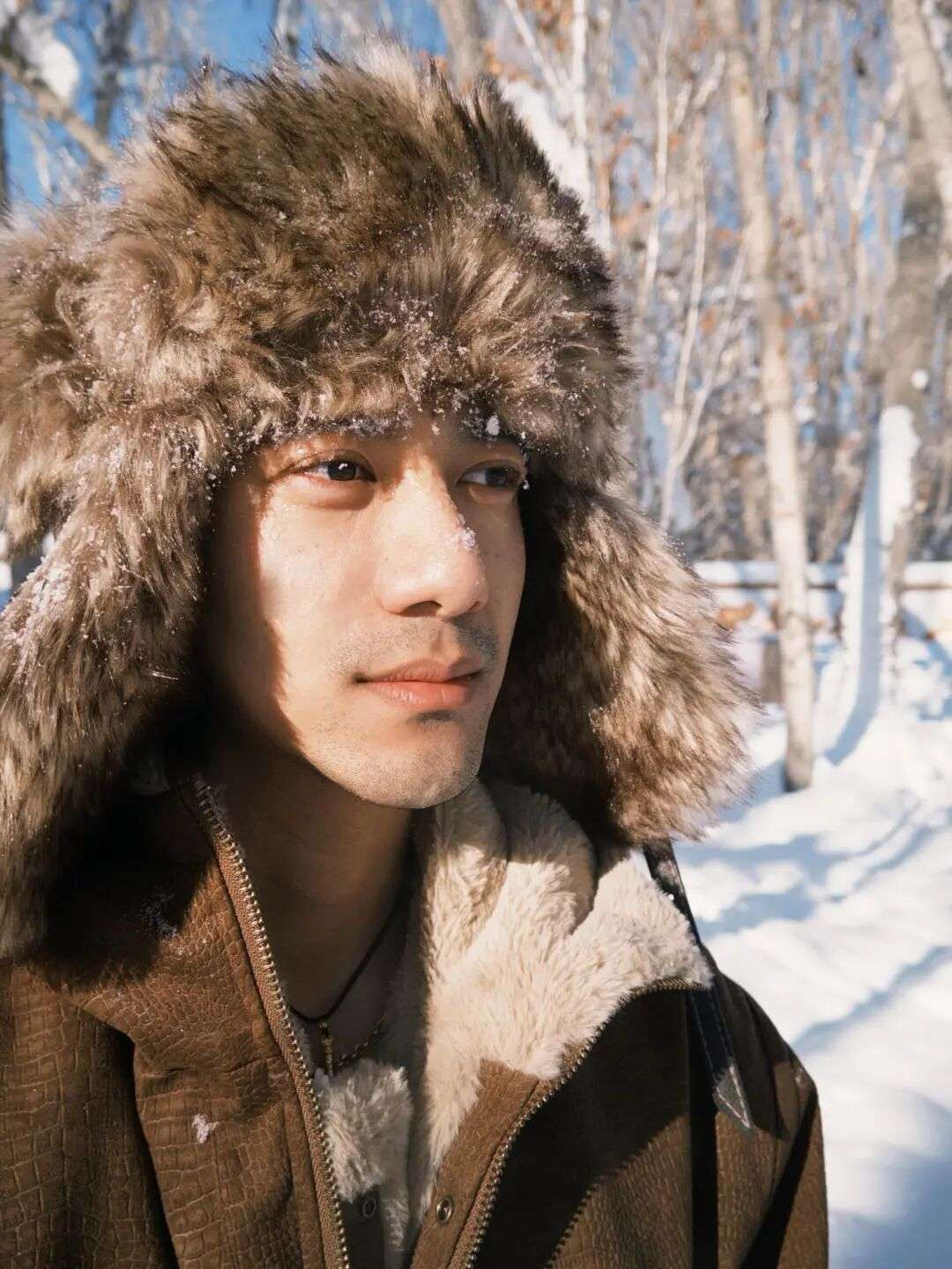 浓眉大眼的温润少年感腹肌帅哥运动博主雨田