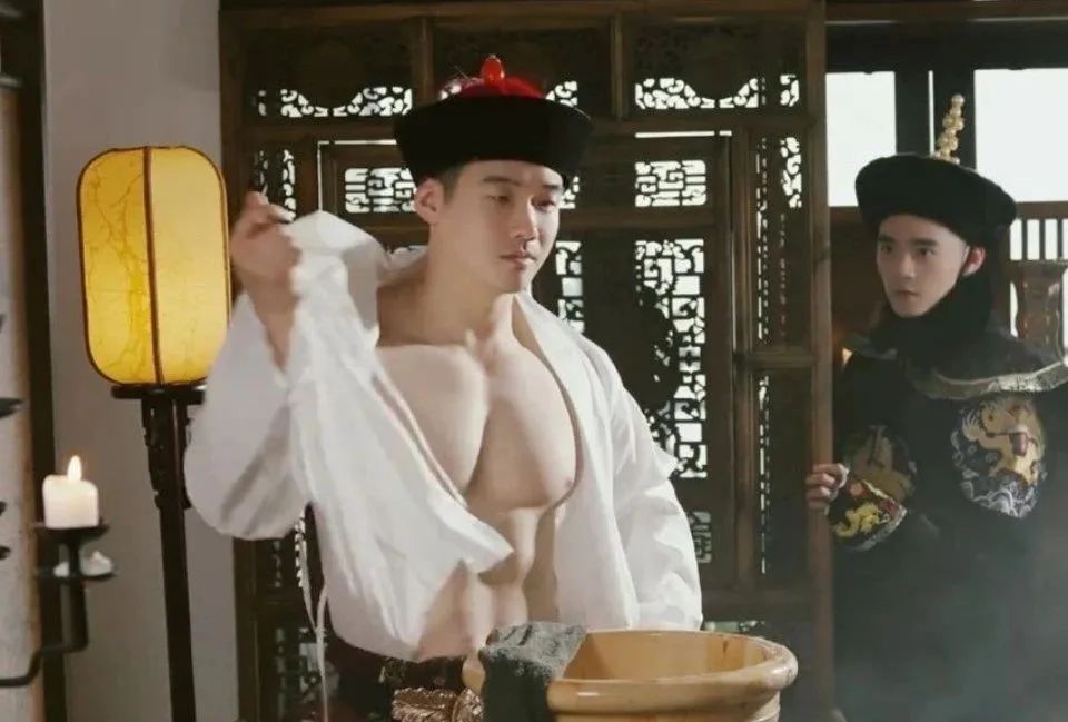 网红小哥直播间卖自己的倒模玩具,网友:没见过怎么知道是不是本人的? 网红小哥直播间卖自己的倒模玩具,网友:没见过怎么知道是不是本人的?