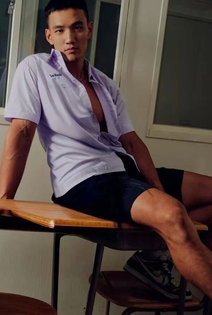 杜蕾斯的新男模黄欣元火啦？视频一览无余网友们都尖叫了！