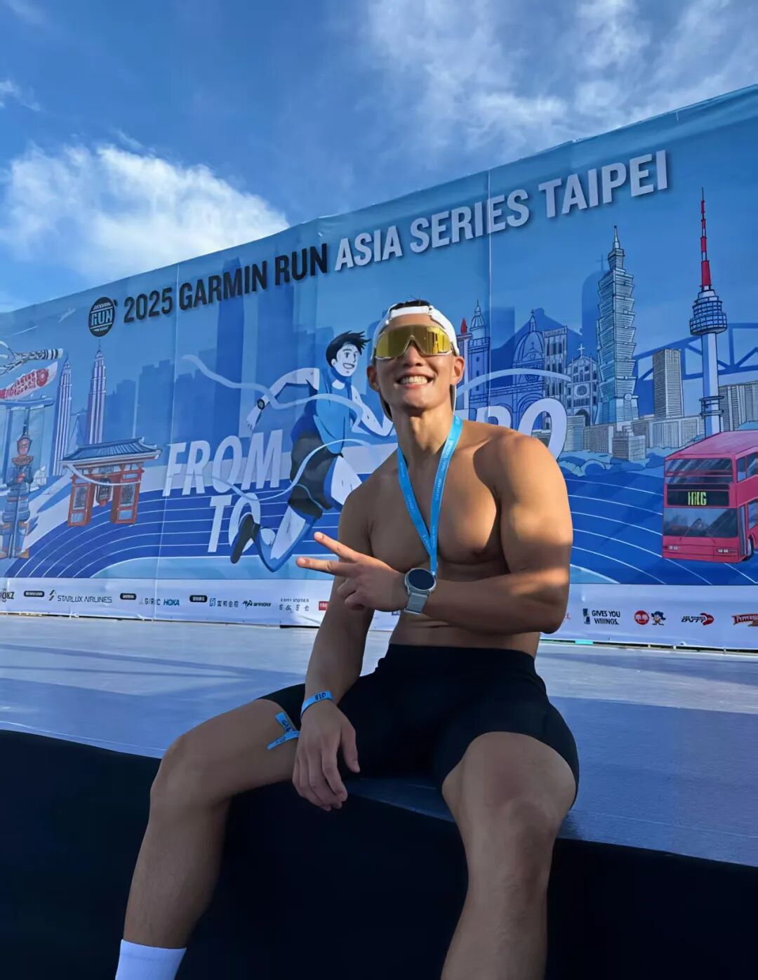 杜蕾斯的新男模黄欣元火啦？视频一览无余网友们都尖叫了！