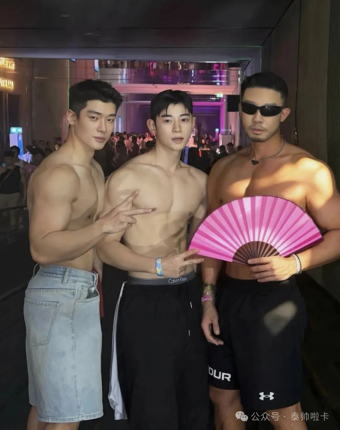 参加多人运动被抓？肌肉网红现身曼谷跨年趴破谣言！