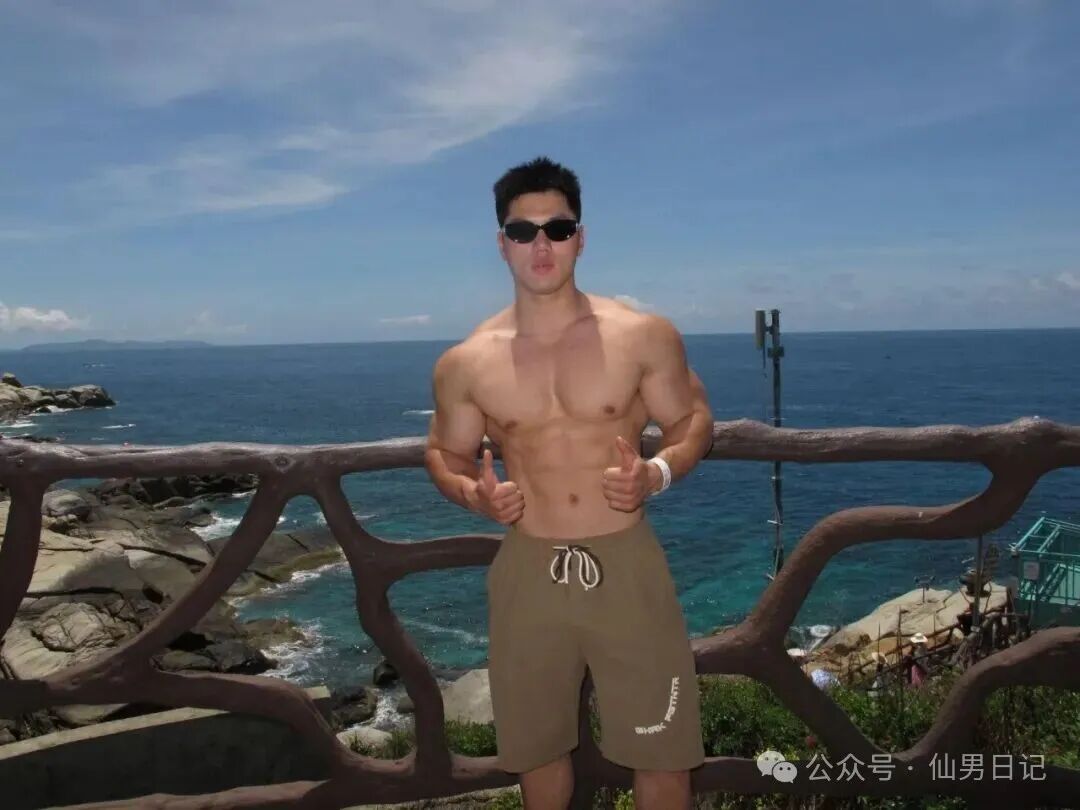 00 后体育生被采访了，视频你们觉得好看吗？