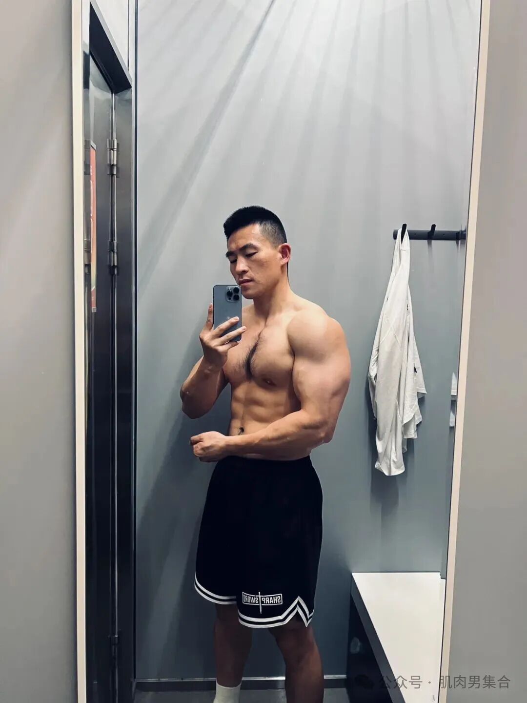 胸毛茂盛！北京乐刻的山西寸头教练太爷们了！