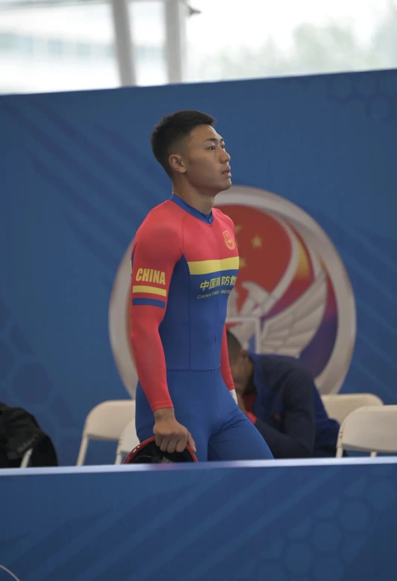 河南消防员小哥紧身裤实力强大，网友：真正的王炸！