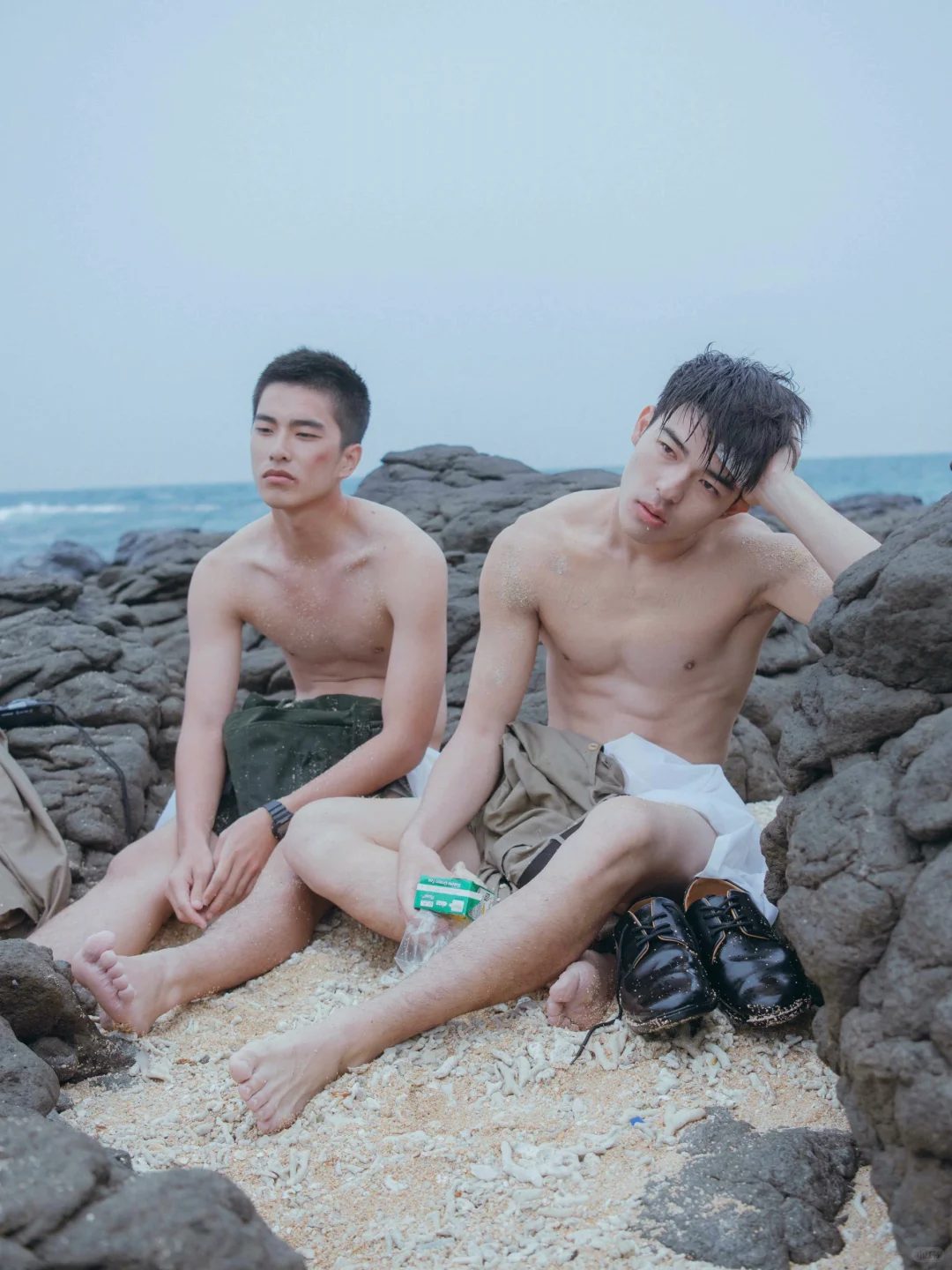 《刻在你心底的名字》男主陈昊森恋情曝光！与恋人深夜同返酒店，拦腰搂抱超亲昵，疑似因戏生情，两人为同家公司旗下艺人…