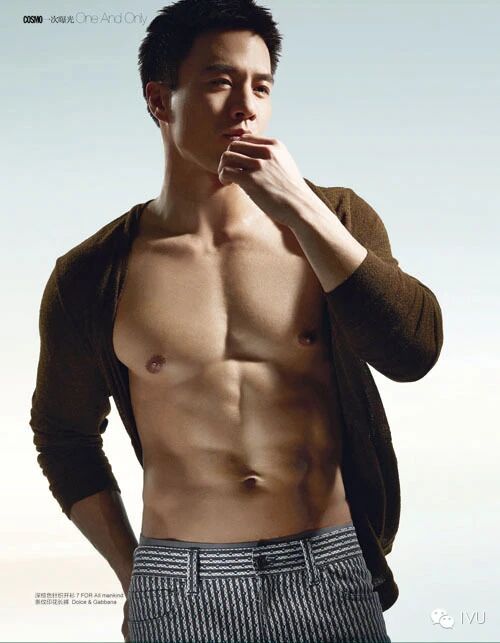 48 岁安志杰自拍私照流出，？？还被男粉表白..！！