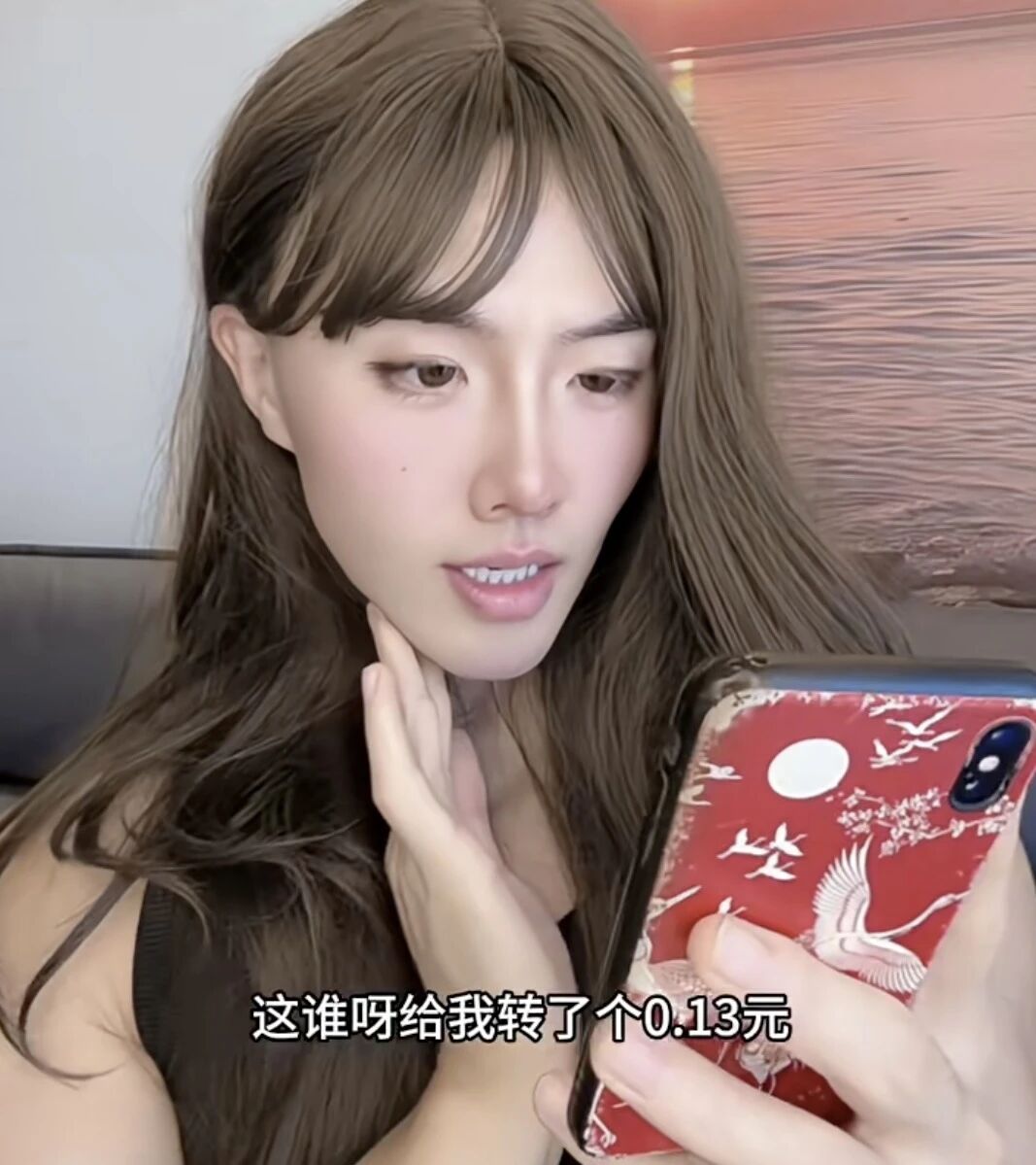 筋肉体育生另一面竟是女装大佬,男女通吃啊 筋肉体育生另一面竟是女装大佬,男女通吃啊