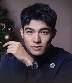 《刻在你心底的名字》男主陈昊森恋情曝光！与恋人深夜同返酒店，拦腰搂抱超亲昵，疑似因戏生情，两人为同家公司旗下艺人…