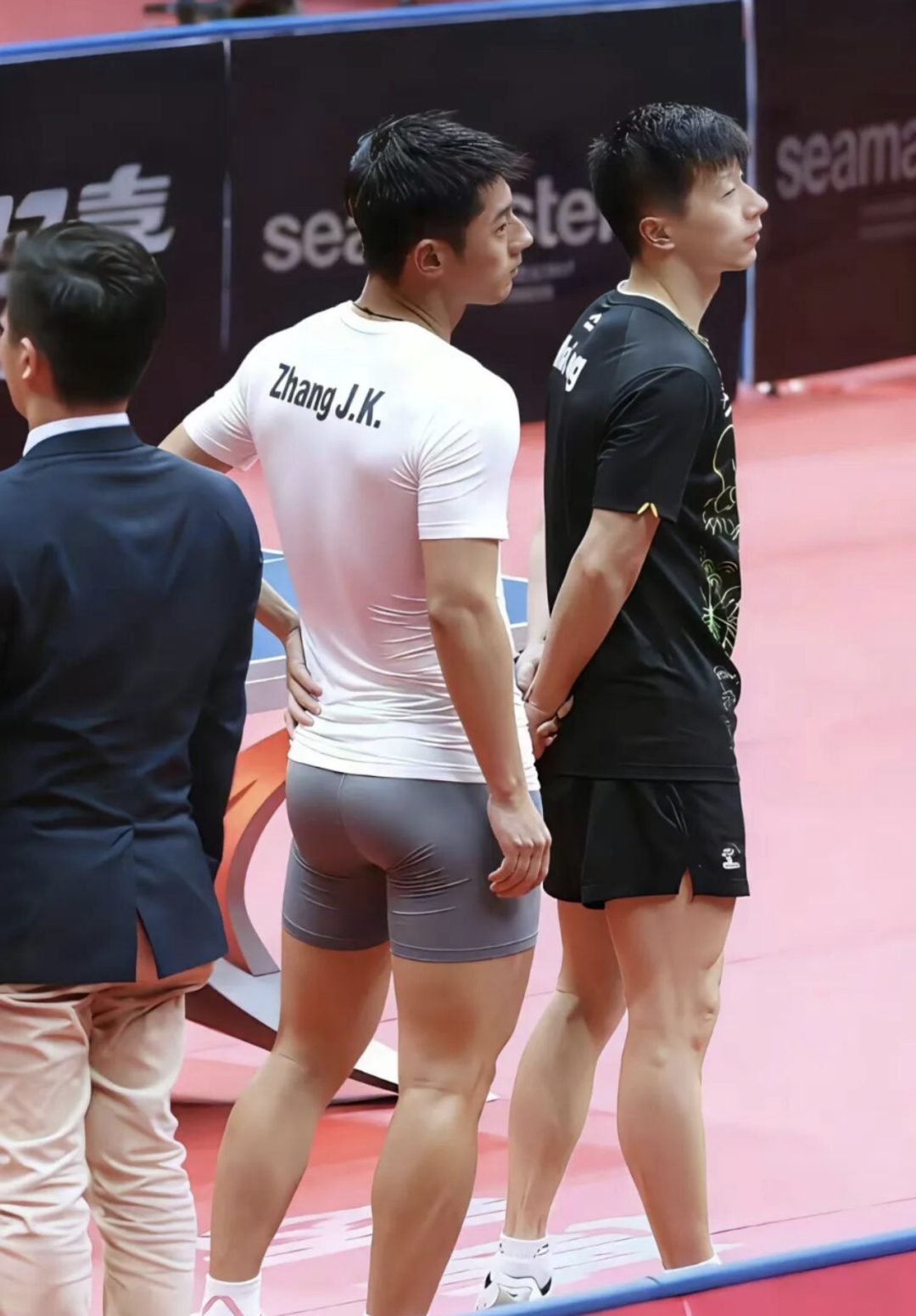 张继科深夜拍视频穿运动短裤被曝光，？太清晰太帅了！