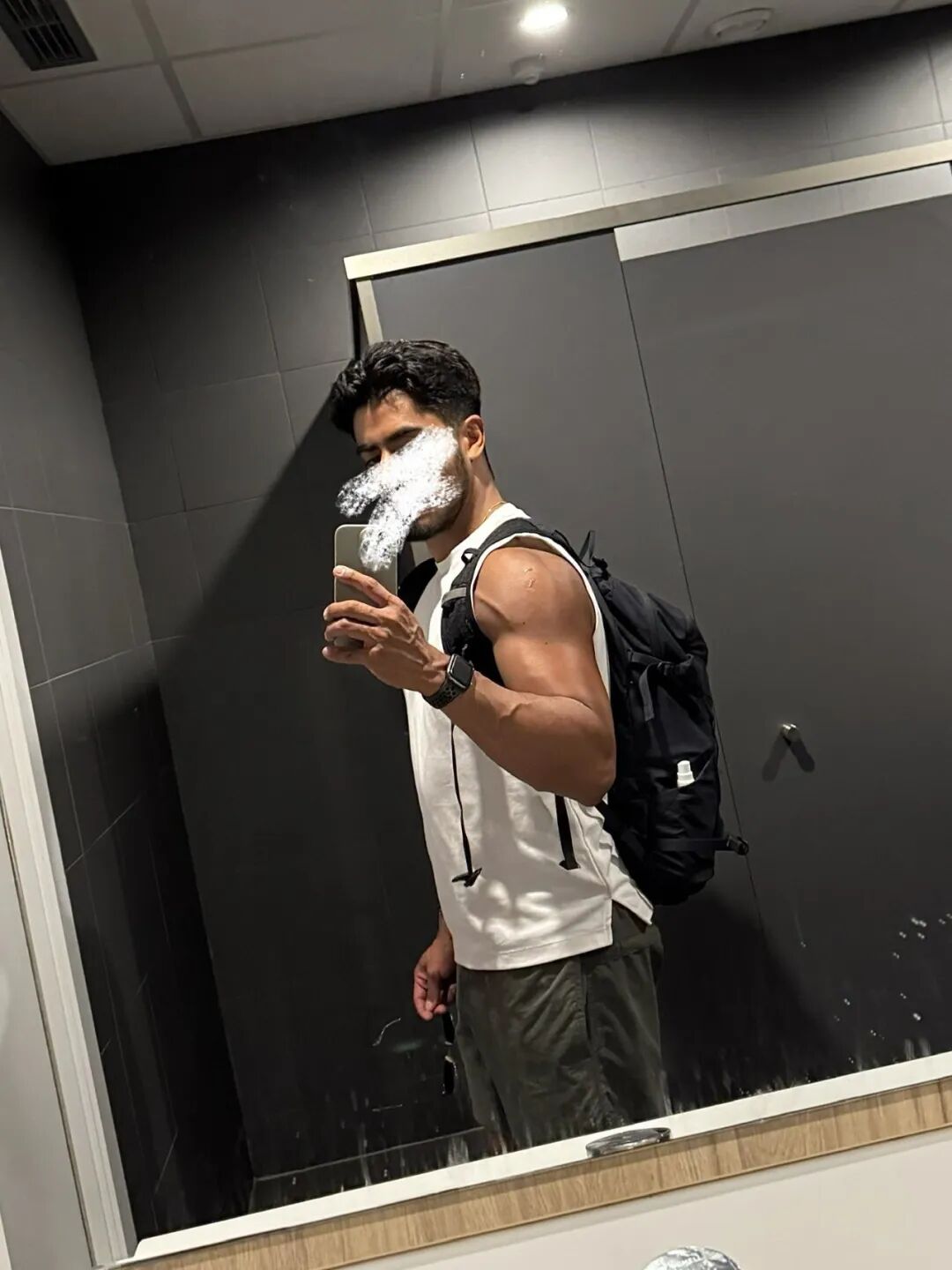 《我的咖啡男友》第二季上线，34 岁混血肌肉男不雅照疯狂！