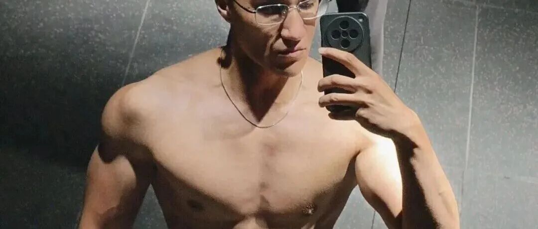  初代圈内网红式部先生工作照流出，画面太辣眼了！