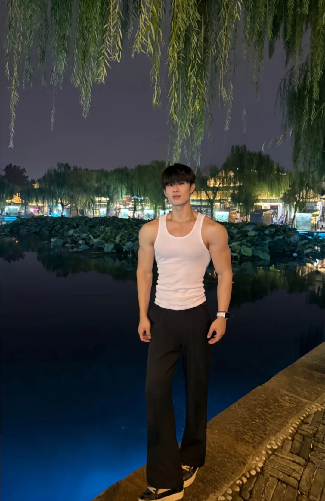 武汉 187 童颜巨肌健身小狼狗,颜值与身材反差满满... 武汉 187 童颜巨肌健身小狼狗,颜值与身材反差满满...