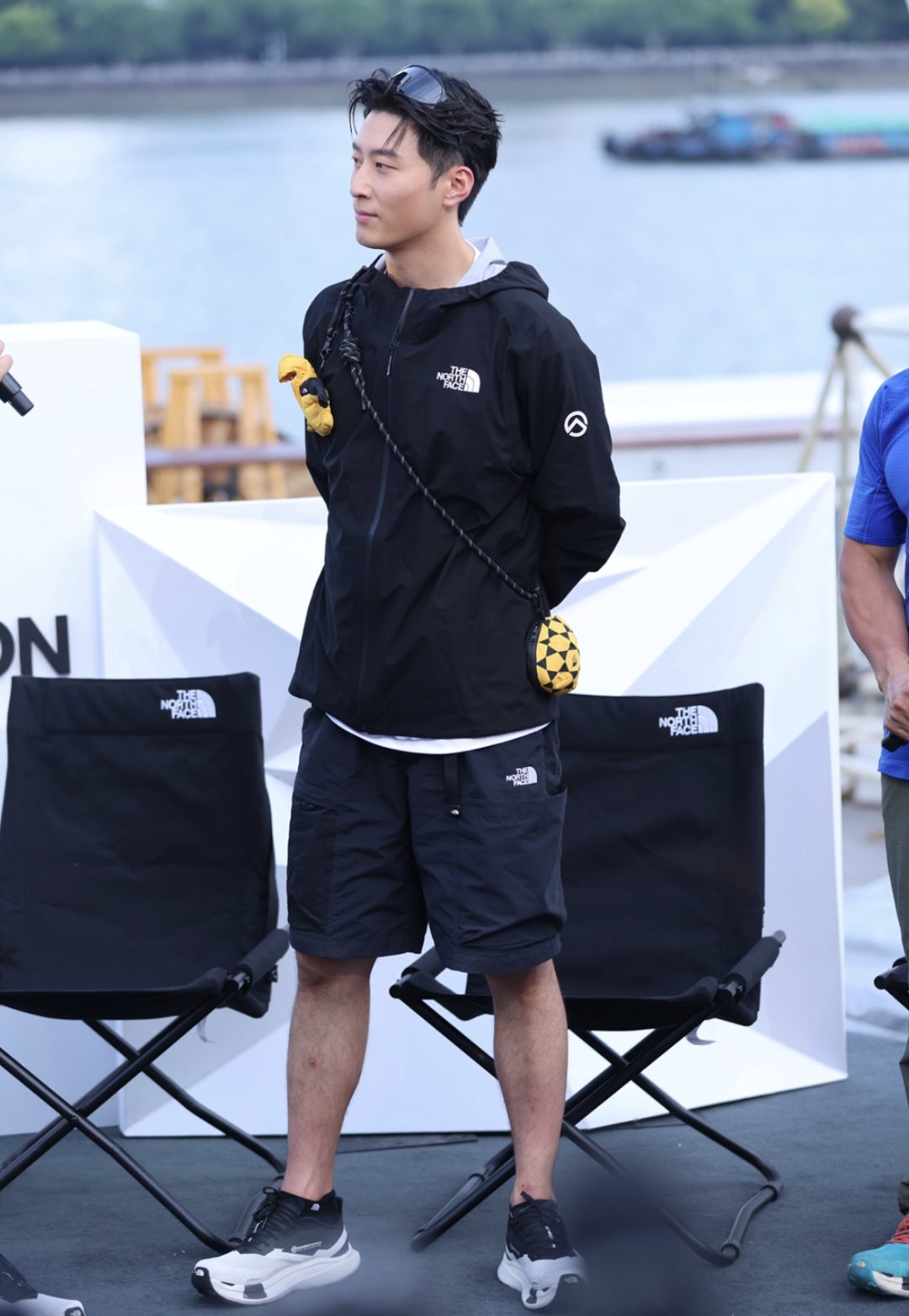 骁洗澡视频流出爆料很强!行走的荷尔蒙把胸毛都剃掉了? 骁洗澡视频流出爆料很强!行走的荷尔蒙把胸毛都剃掉了?