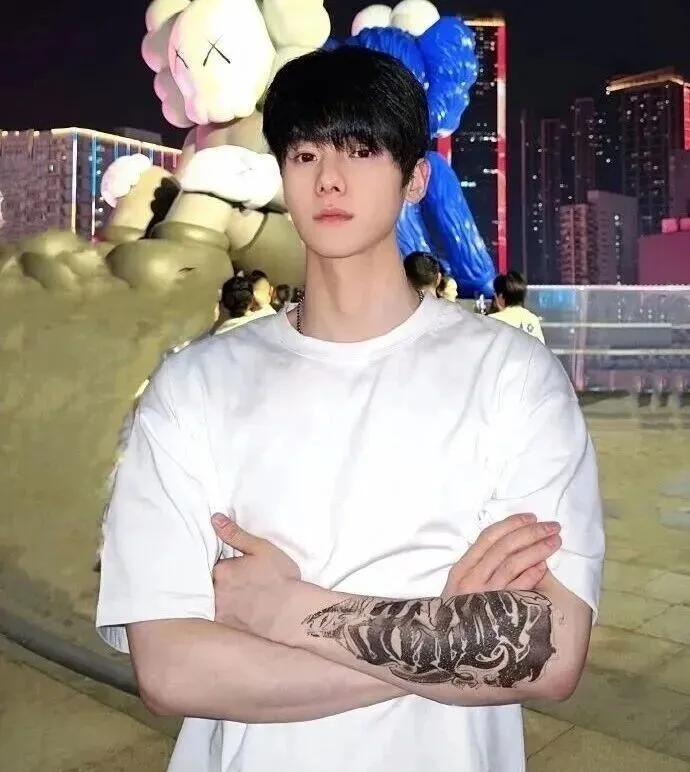 X 上圈内天菜小杰瑞清空作品，之前小视频已流出！