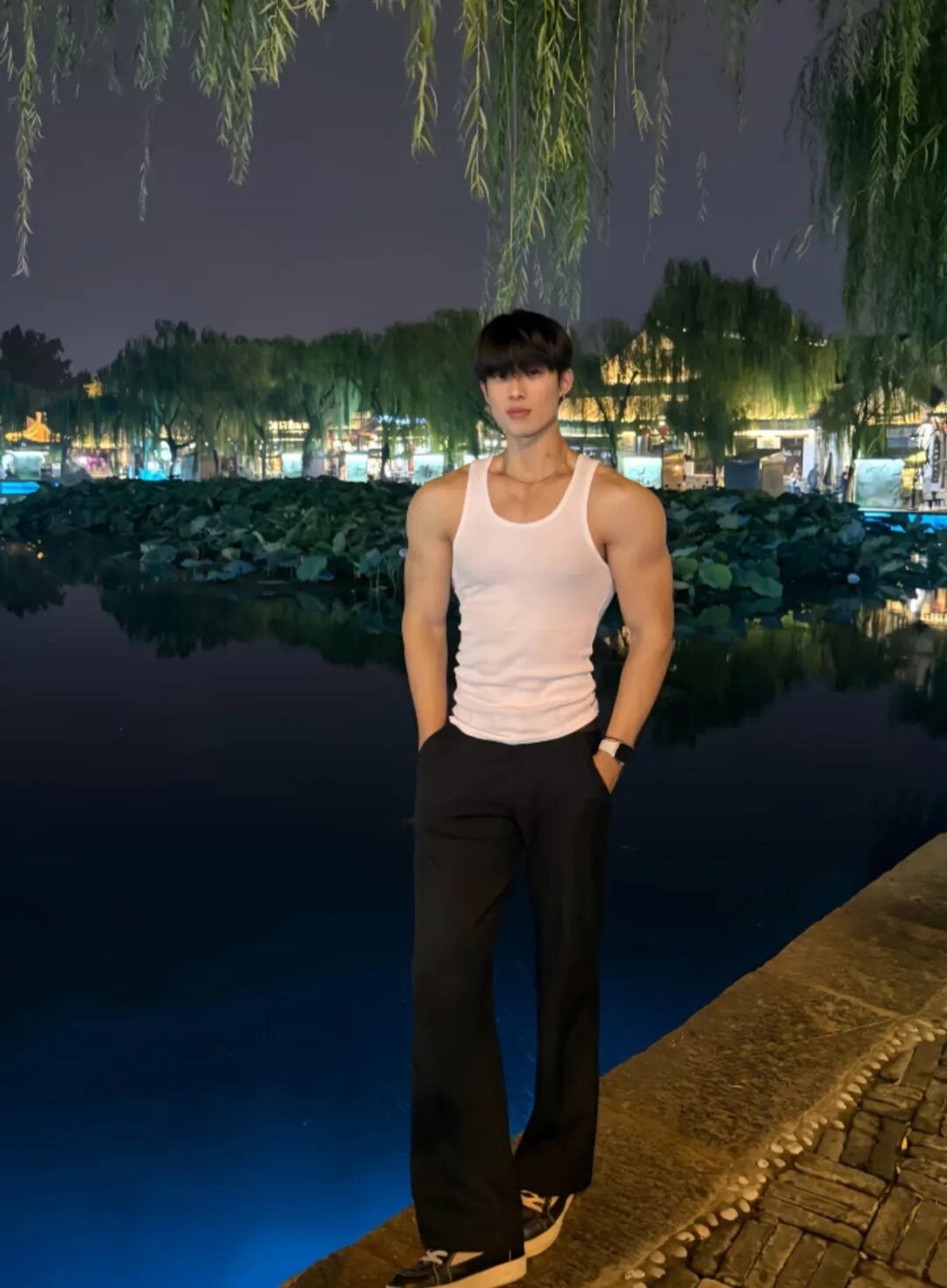 武汉 187 童颜巨肌健身小狼狗,颜值与身材反差满满... 武汉 187 童颜巨肌健身小狼狗,颜值与身材反差满满...