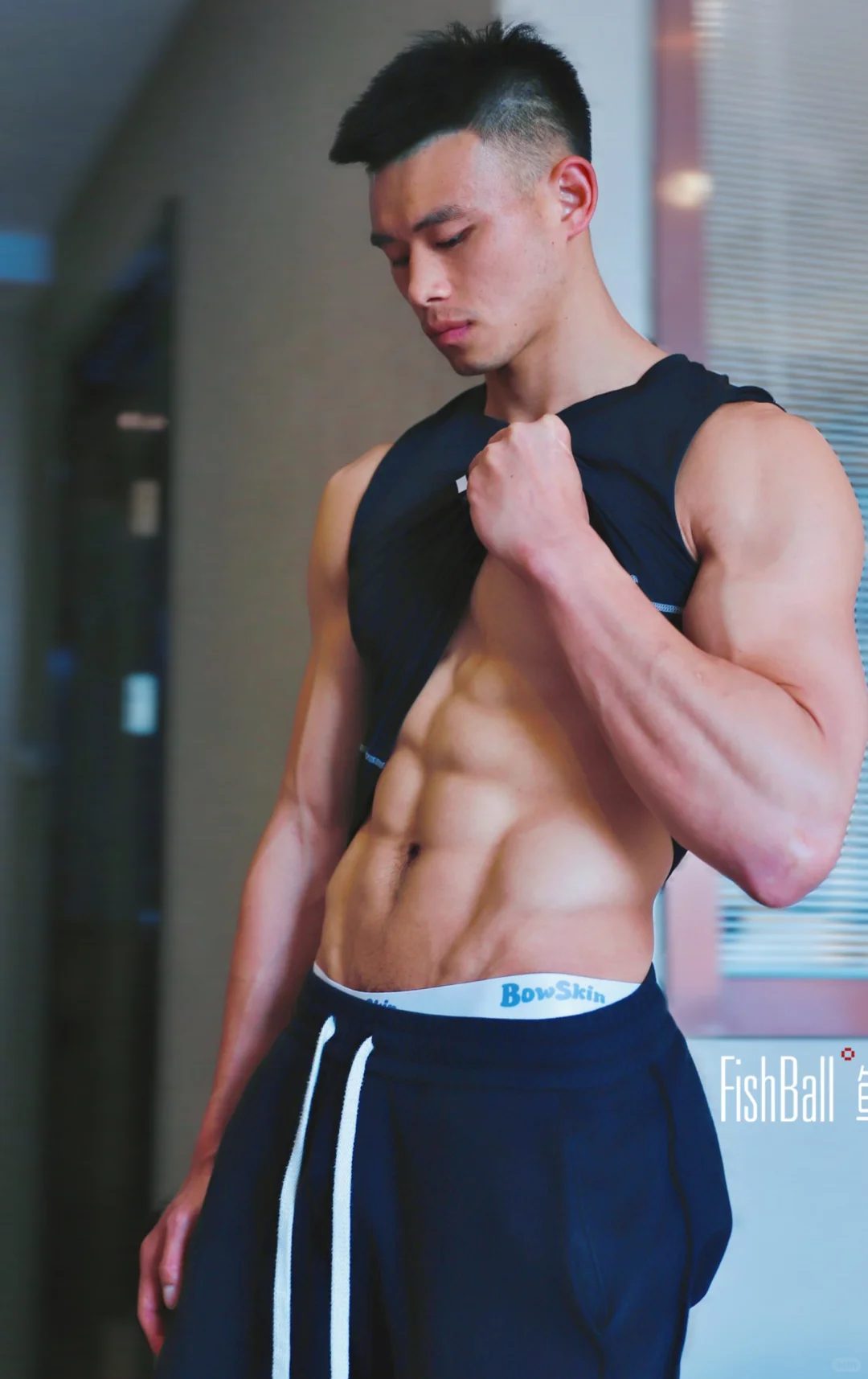 【X 男神系列】这个广东肌肉帅哥，大腿真的好粗啊！？