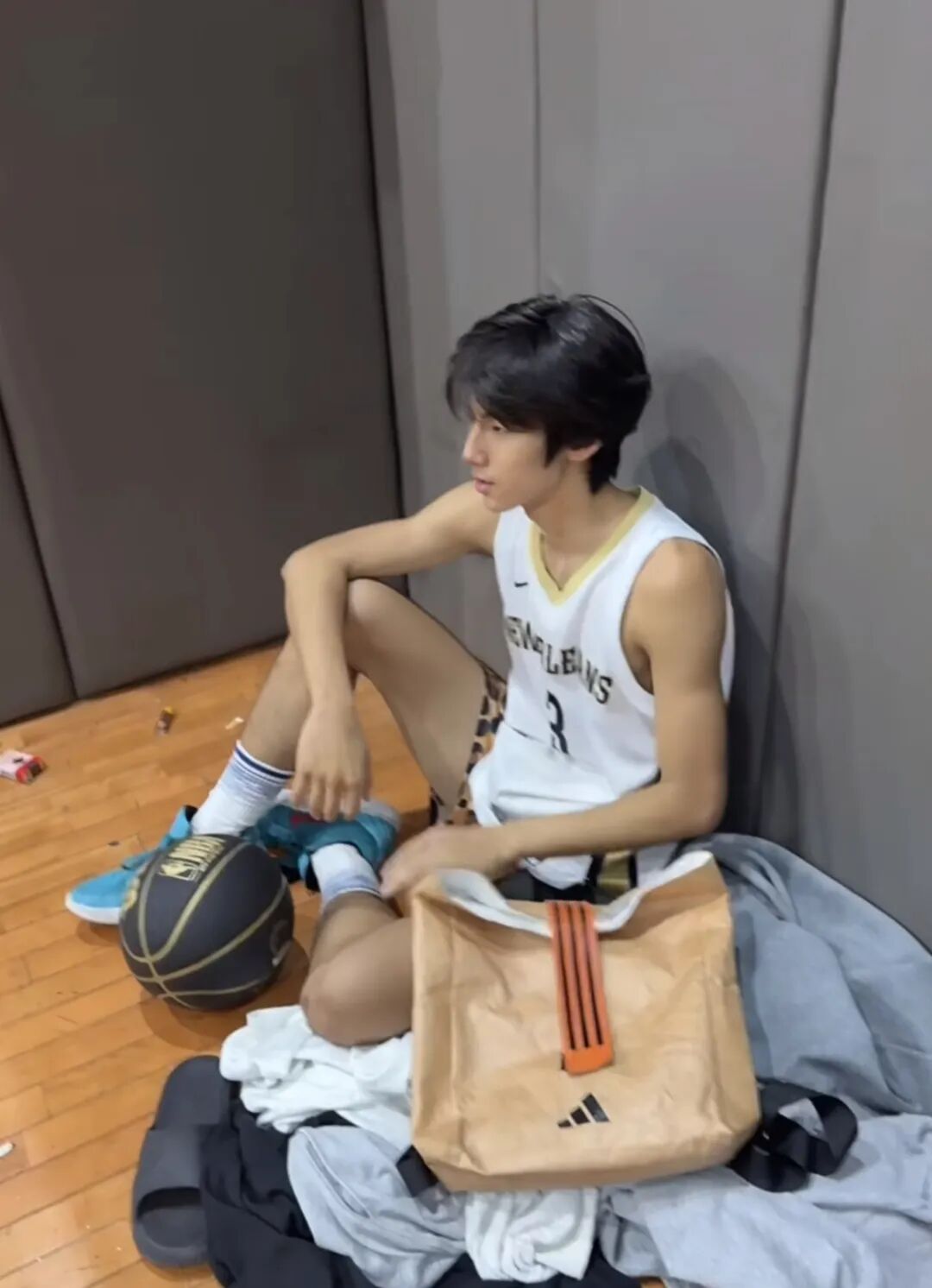 北体白袜篮球队长体育生，八块腹肌！学弟们的必吃榜 top1...