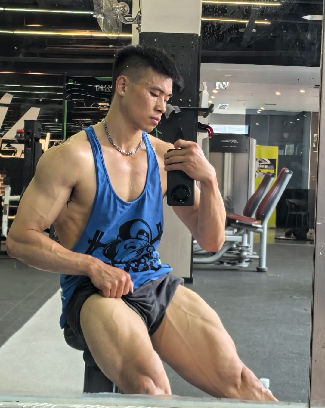 【X 男神系列】这个广东肌肉帅哥，大腿真的好粗啊！？