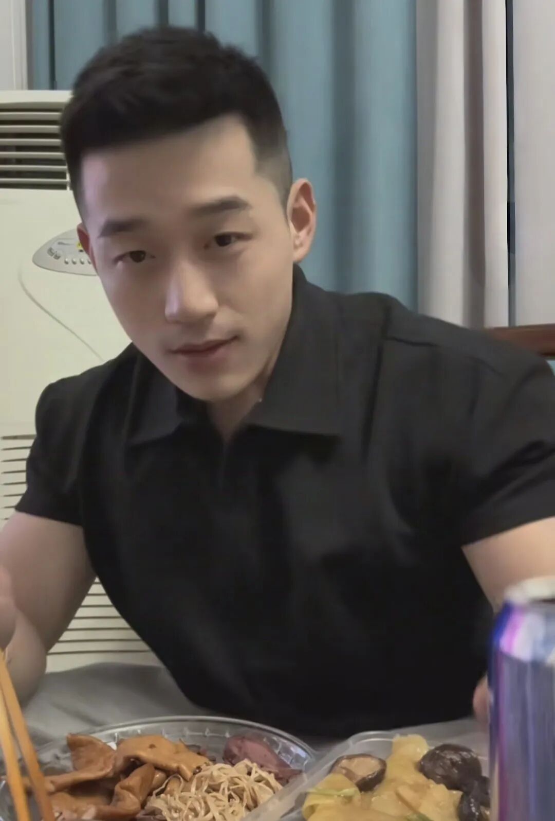 “土象天菜”上线！陕西肌肉直男圈粉通讯录，太上头了吧~