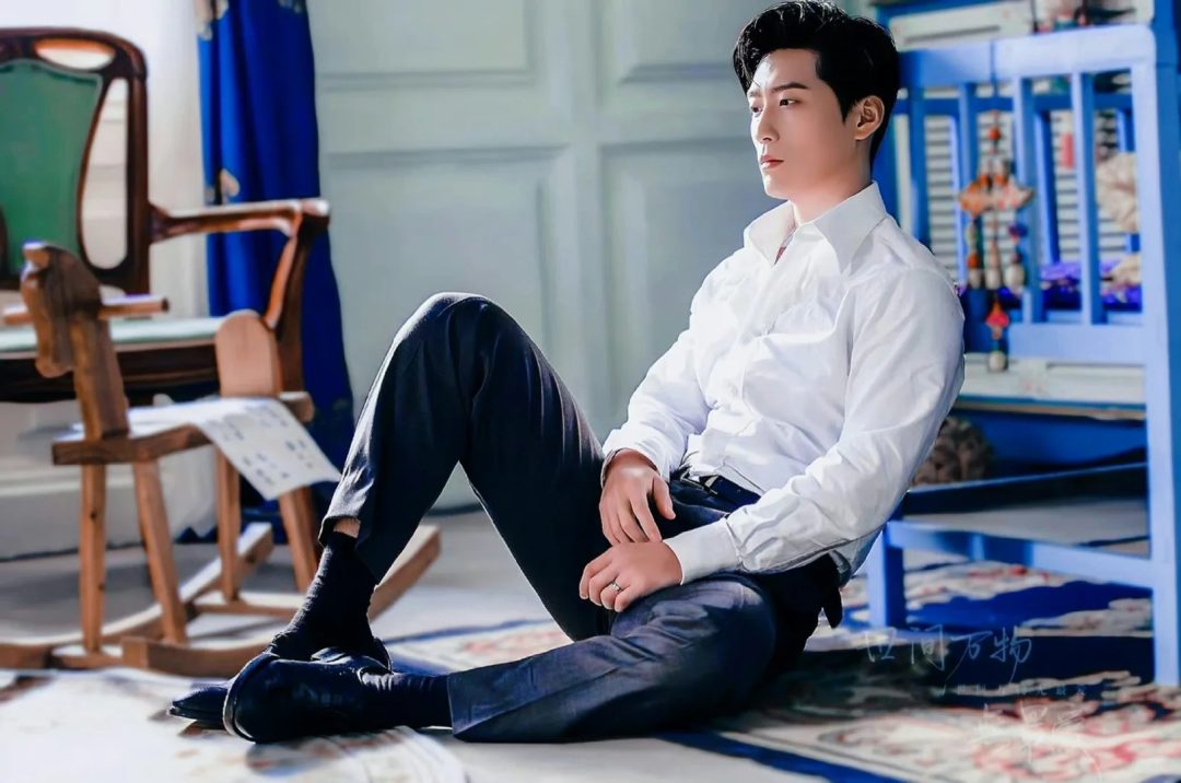 全网都在围观的窦骁洗澡视频流出…赌王女婿，行走的荷尔蒙，为新剧剃胸毛！