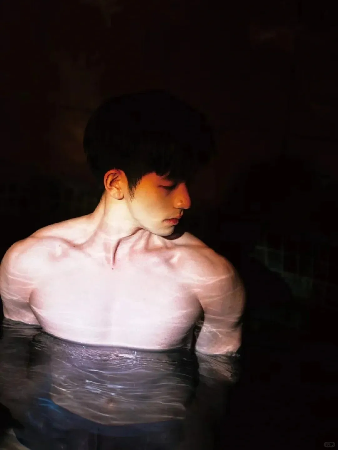 正装照让直男破防！武大退役小哥帅得人心花怒放！