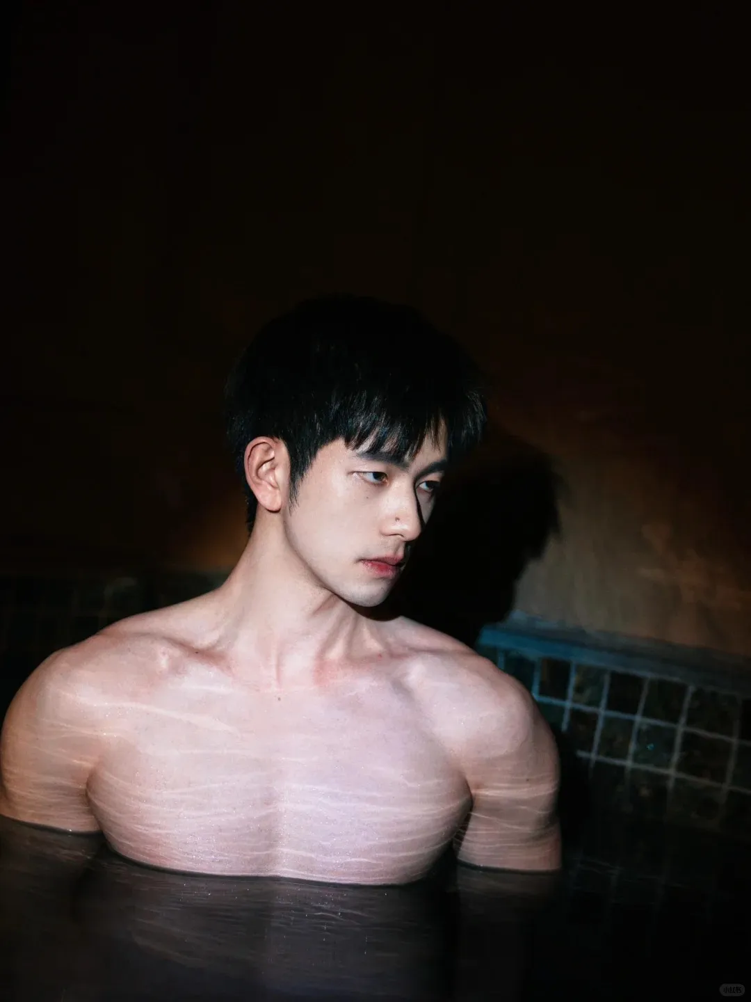 正装照让直男破防！武大退役小哥帅得人心花怒放！