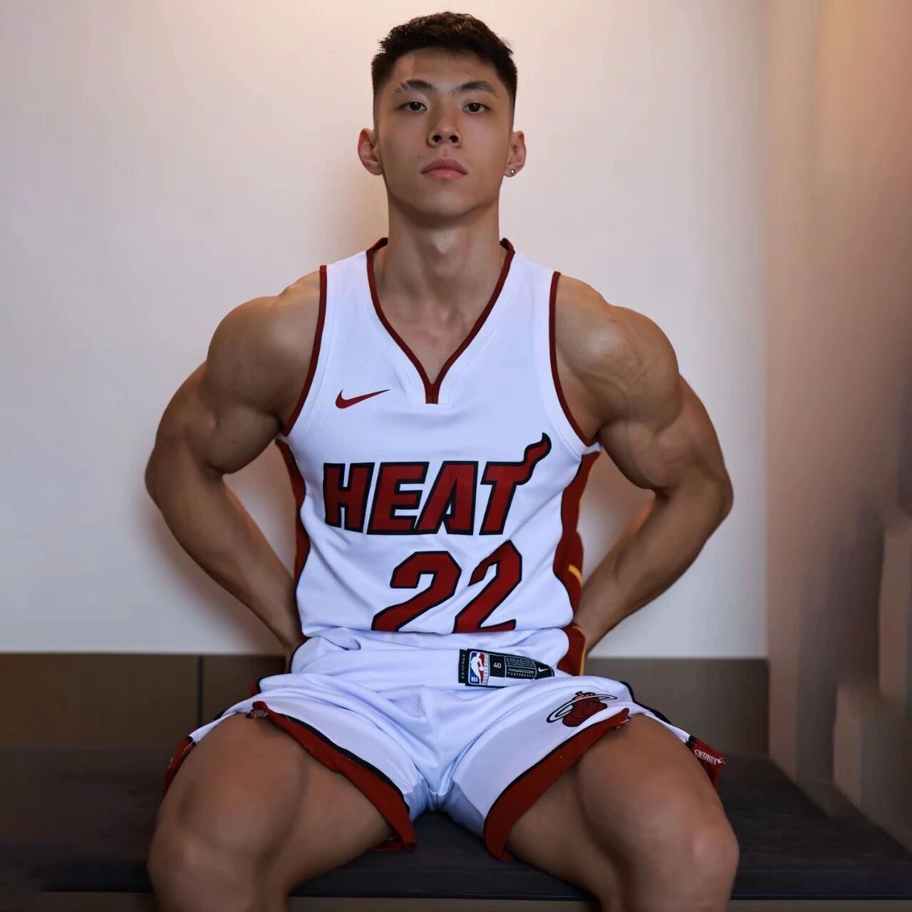 斯文白袜体育生！粗腿黑皮男！叔可太痞了！| 鉴定网络热门帅哥