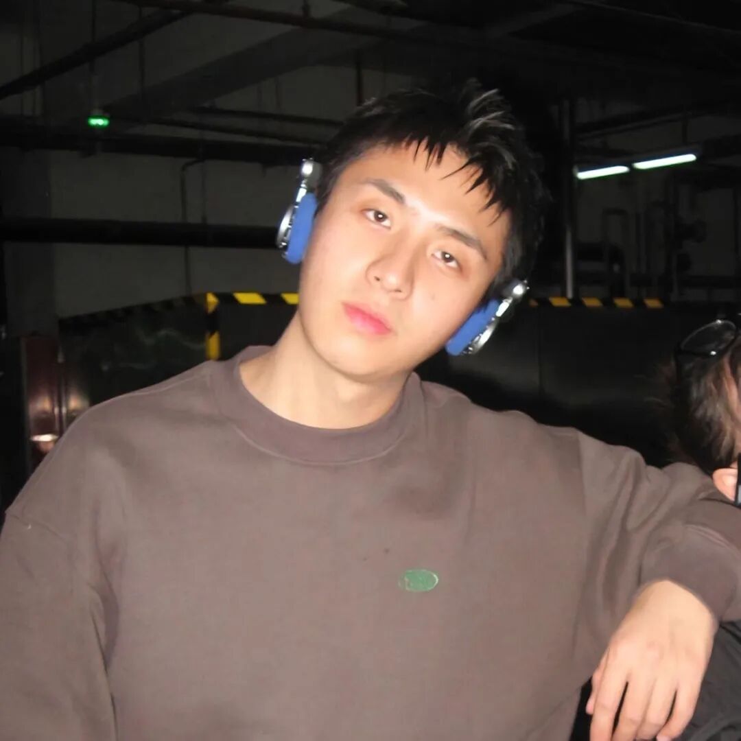 刷到焦迈奇吊威亚的照片！这位山东少年圈粉啦！