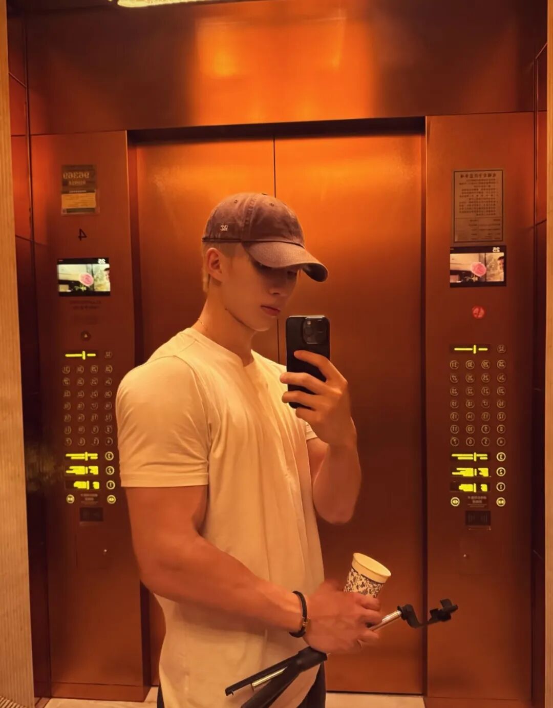 187 单眼皮肌肉猛男少爷！健硕肌肉网友馋的直流口水....