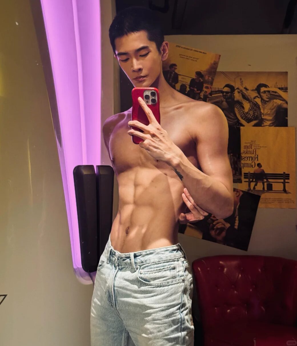 网红裁判员跨界演短剧，没有代表作照样火！圈粉理由出奇一致