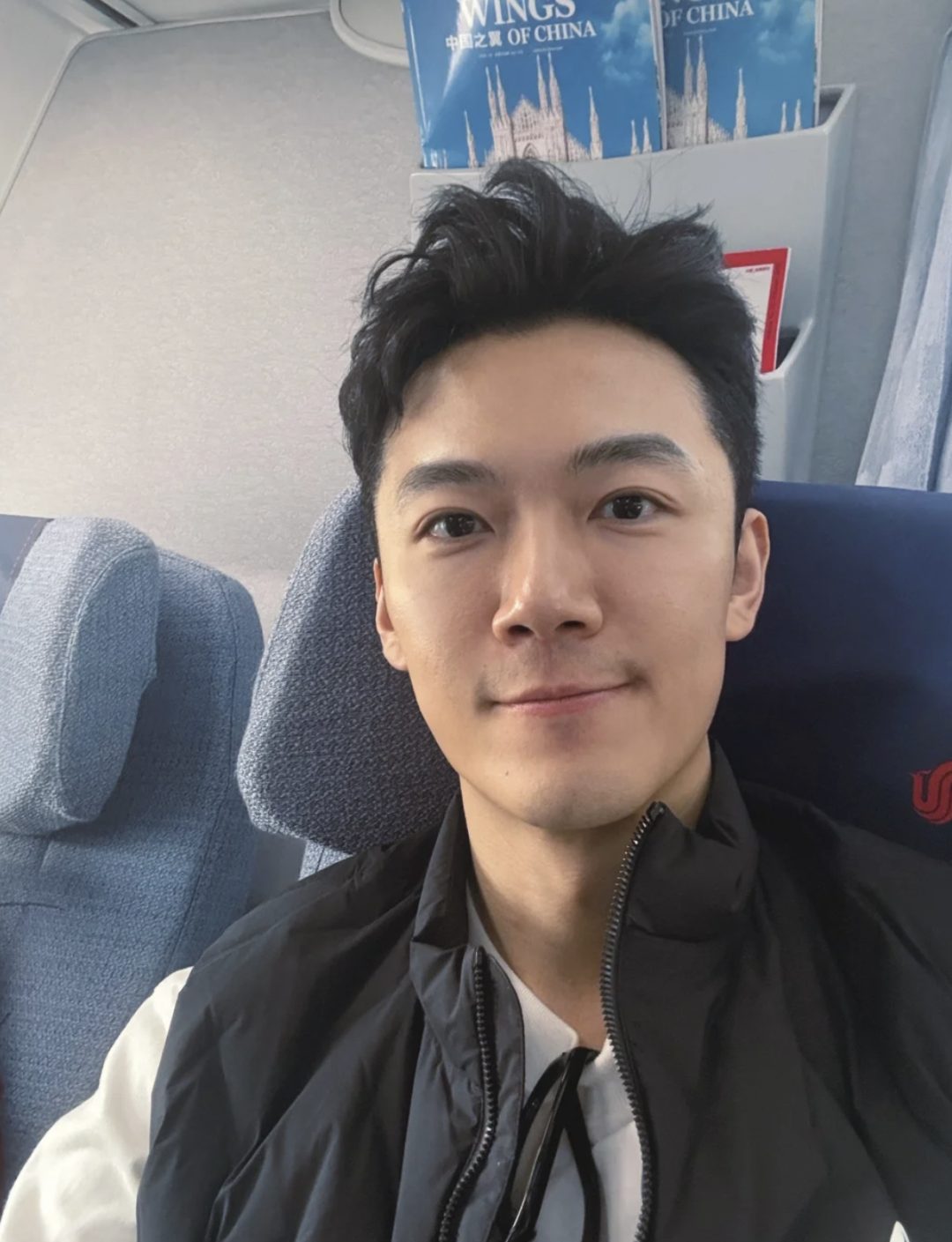 2026 春晚四川宜宾会场主持人张涛太帅火出圈啦！你看了吗！