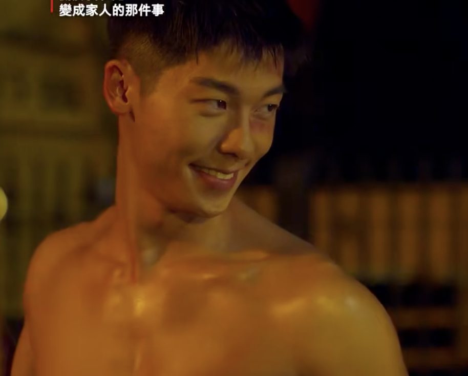 许光汉被采访自曝只穿内裤睡觉？网友直呼太敢做敢说呀？