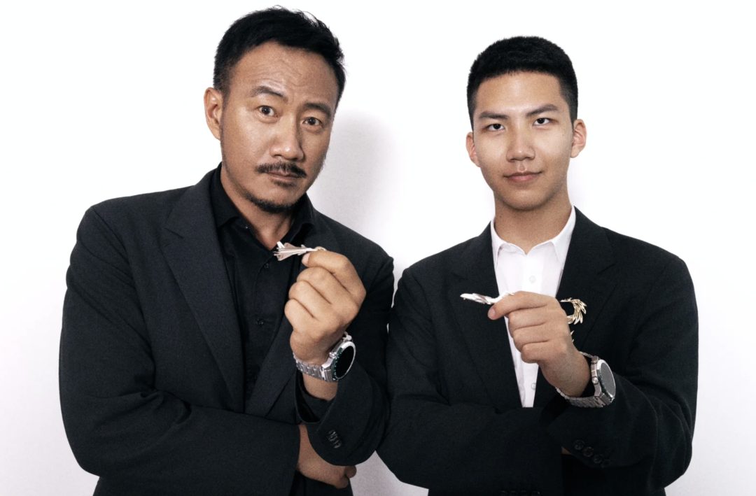 胡军 17 岁的儿子 185cm 寸头小爷们，越来越 man 啦！