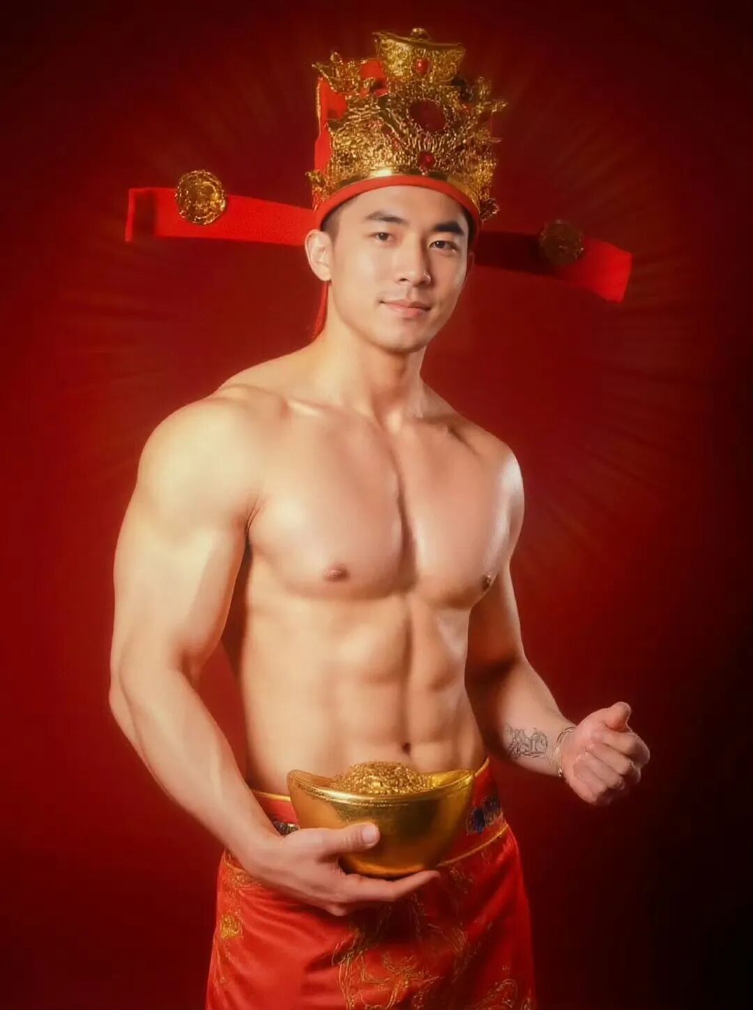 肌肉财神爷组团发福利!今年压岁钱我不要红包要这组男菩萨! 肌肉财神爷组团发福利!今年压岁钱我不要红包要这组男菩萨!