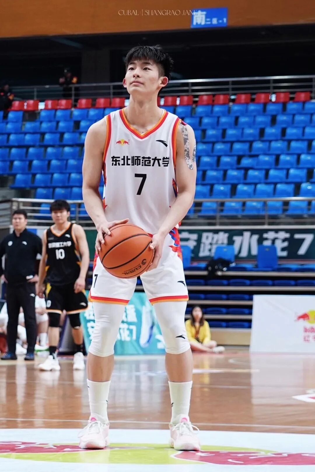 东北师大 19 岁篮球体育生被采访了！声音太 man，网友想叫爸爸！