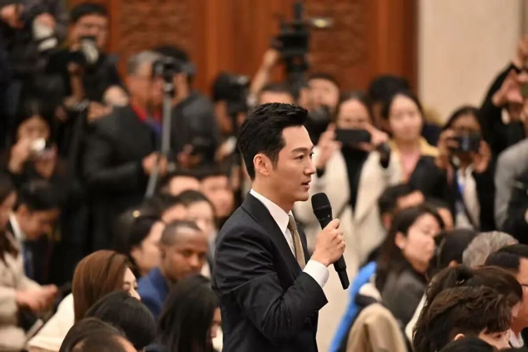 2026 春晚四川宜宾会场主持人孙涛太帅火出圈啦！你看了吗！