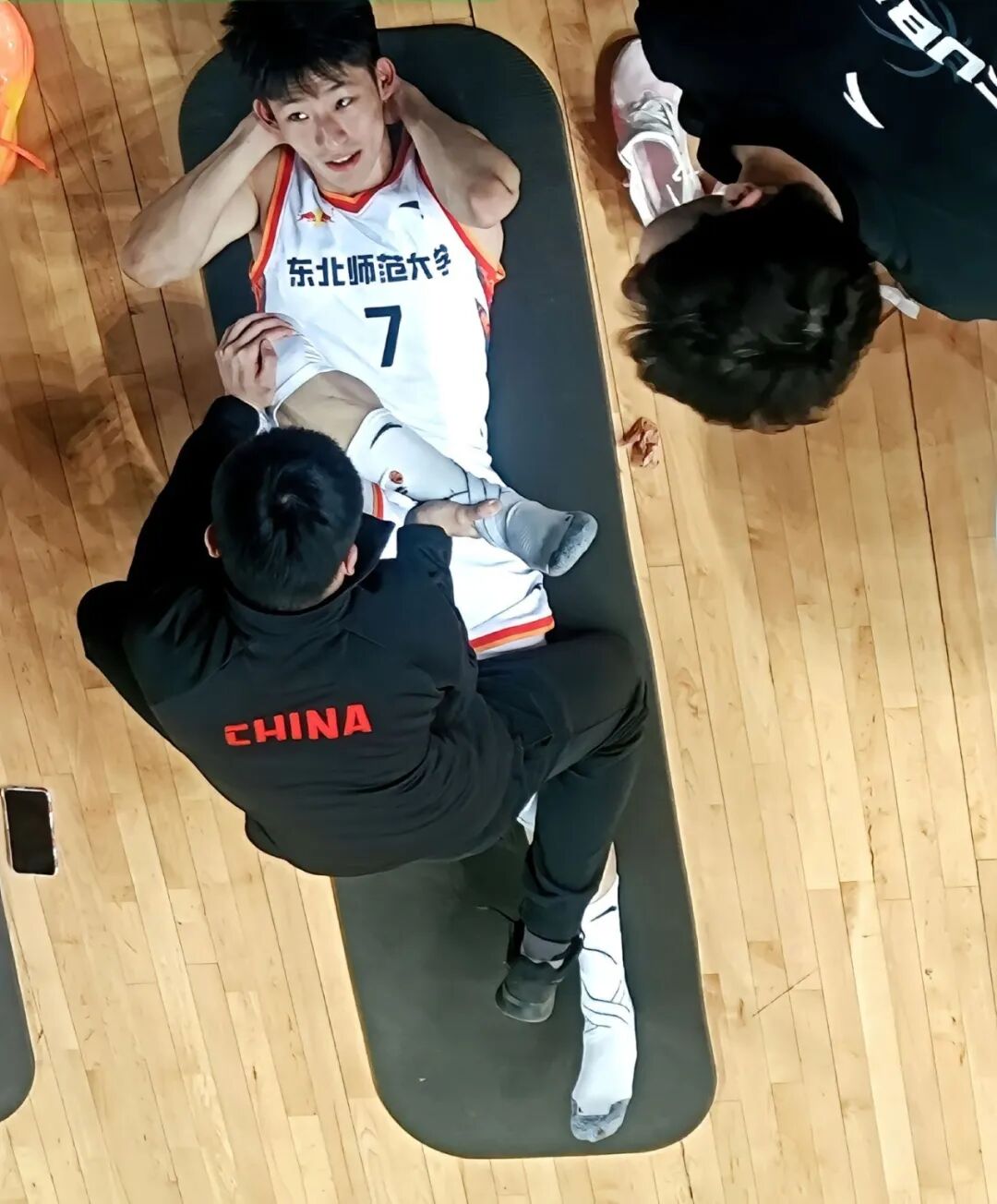 声音太 man？东北师大 19 岁篮球小哥被采访了！网友想叫爸爸！