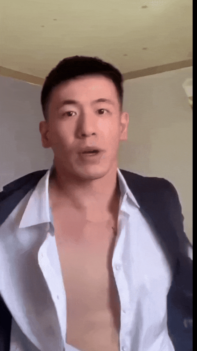 正装肌肉壮男自拍视频流出你看了吗？他果断选择退网！