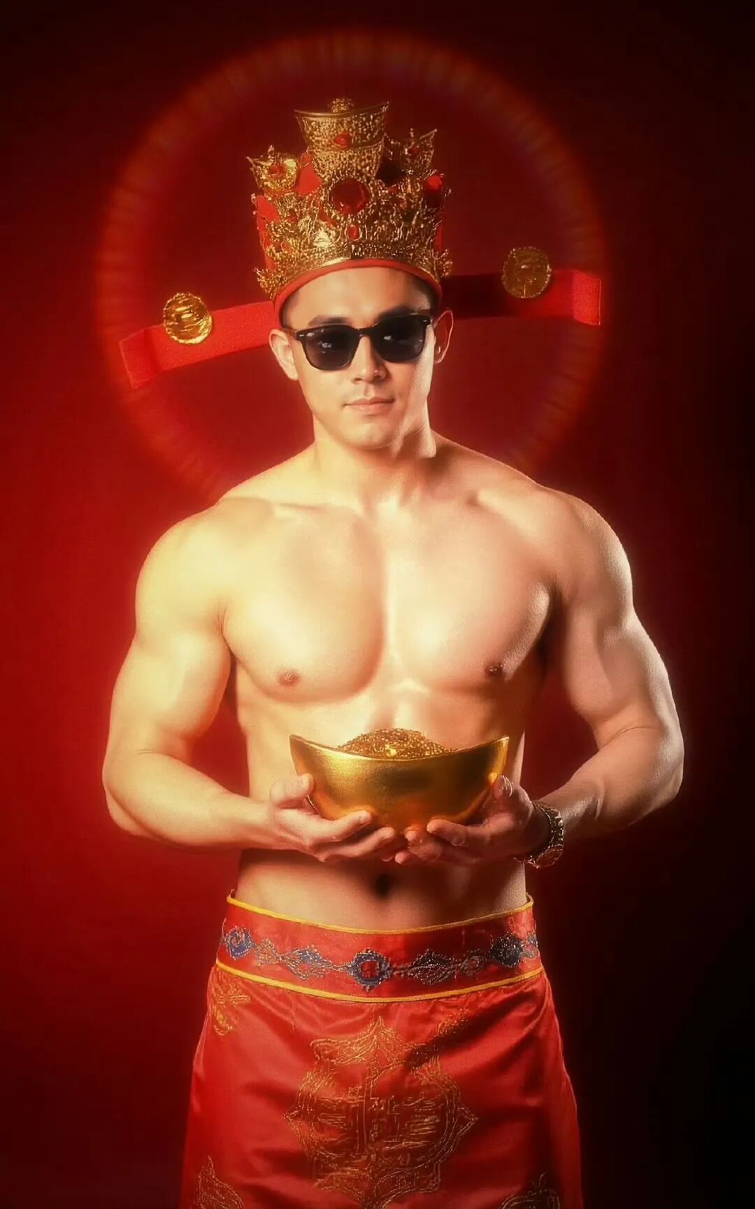 肌肉财神爷组团发福利!今年压岁钱我不要红包要这组男菩萨! 肌肉财神爷组团发福利!今年压岁钱我不要红包要这组男菩萨!