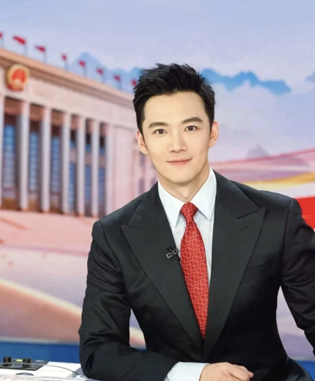 2026 春晚四川宜宾会场主持人张涛太帅火出圈啦!你看了吗! 2026 春晚四川宜宾会场主持人张涛太帅火出圈啦!你看了吗!