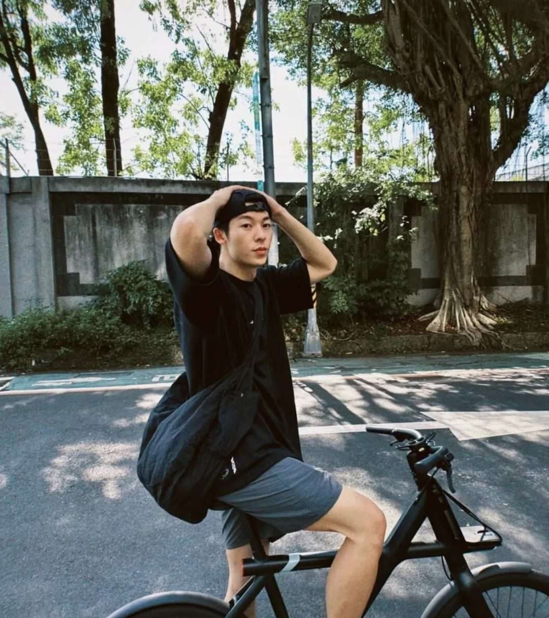 许光汉被采访自曝只穿内裤睡觉？网友直呼太敢做敢说呀？