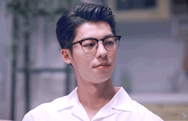 许光汉被采访自曝只穿内裤睡觉？网友直呼太敢做敢说呀？